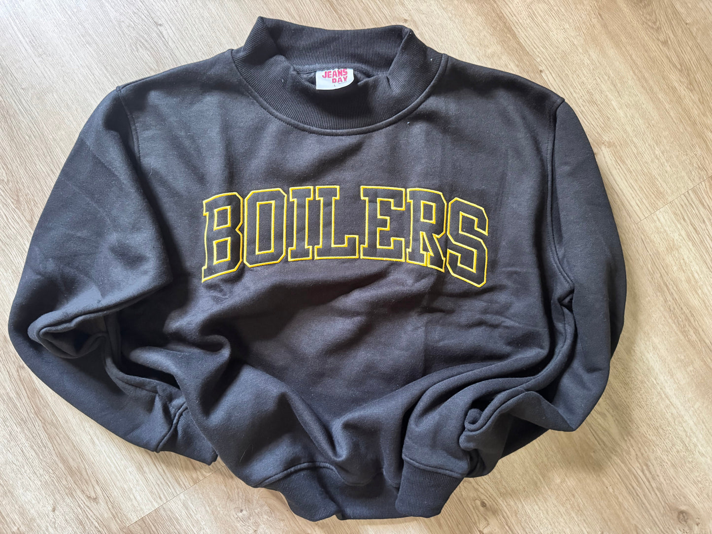 BOILERS Appliqué mock neck sweatshirt